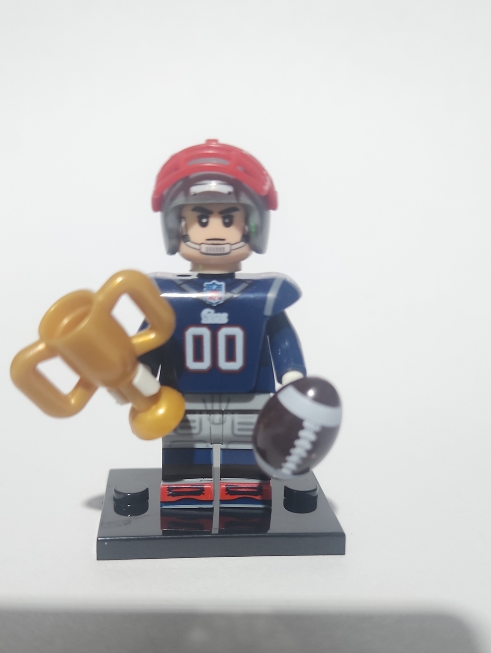 New England patriotd Football player with Trophy philadelphia eagle custom lego